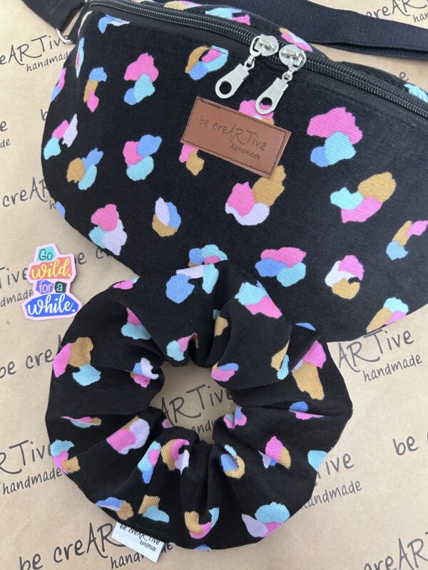 σετ τσάντα μέσης και scrunchie pop leopard