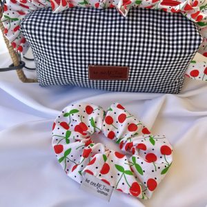 CHERRY Box Νεσεσέρ με scrunchie