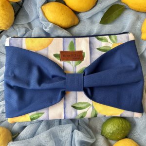Premium πλακέ τσαντάκι LEMONmADE Bow Pouch