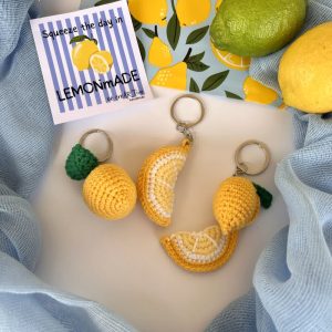 Χειροποίητο Πλεκτό Μπρελόκ ΔΙΠΛΟ Λεμονι | LEMONmADE Collection