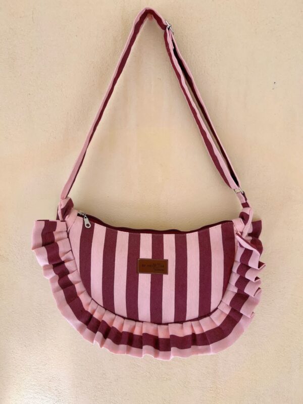shoulder bag with ruffles